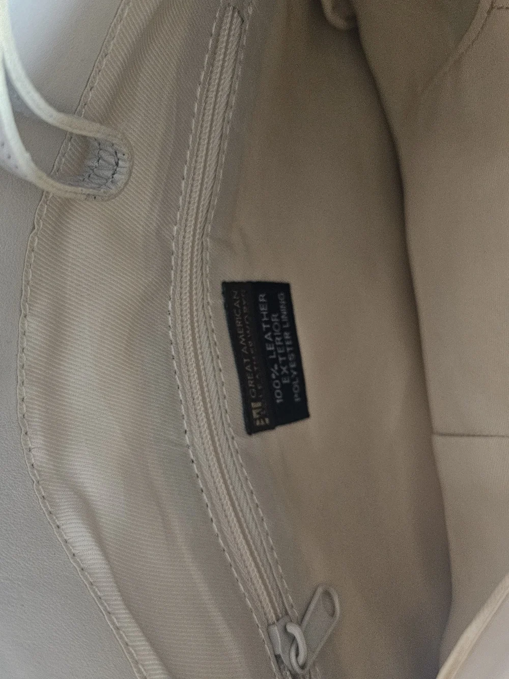 Leather Crossbody Bag in Light Beige - Casual Everyday Tote